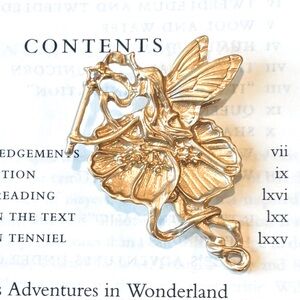 Flower & Fairy Faye brooch gold with rhinestone‎ NWT